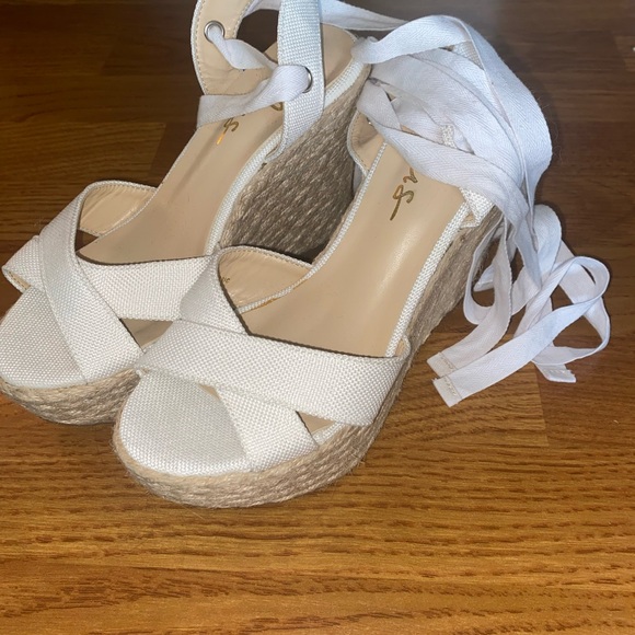 NWOB Lulus Esme White Lace-Up Espadrille Wedges - Picture 4 of 5